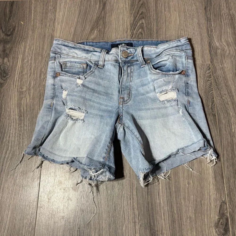 Aero Distressed Blue Jean Shorts EPC Size 6 Low Rise Midi Excellent preloved con